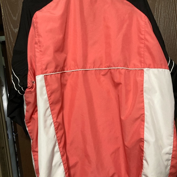 Just My Size women's wind jacket. Size 18w/20w. In great condition - Picture 3 of 5